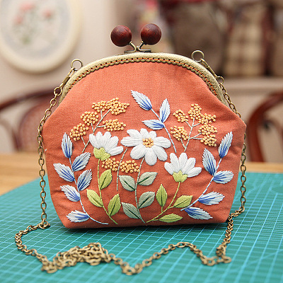 DIY Wood Bead Kiss Lock Coin Purse Embroidery Kit, Including Embroidered  Cloth, Embroidery Needles & Thread, Metal Purse Handle, Flower Pattern,  Light