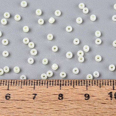 Glass Seed Beads SEED-A011-2mm-152-1