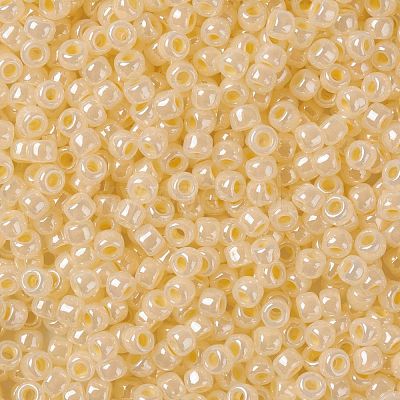 TOHO 8/0 Round Beads SEED-XTR08-0901-1