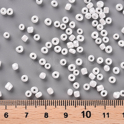 8/0 Glass Seed Beads SEED-A012-3mm-121-1