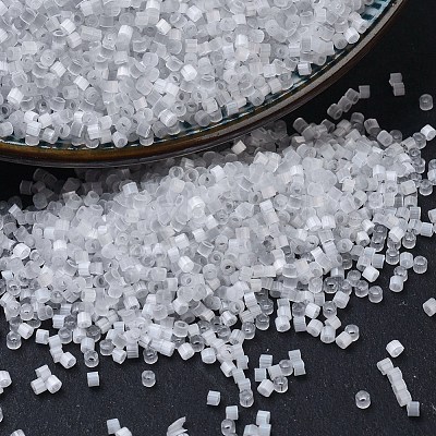 MIYUKI Delica Beads SEED-J020-DB0676-1