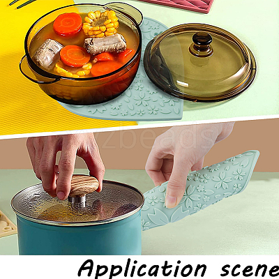 2Pcs 2 Colors Silicone Hot Mats for Hot Dishes AJEW-GF0008-29A-1